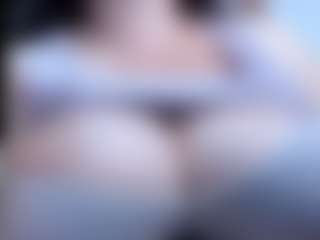 Live cam show with Angela - Amateur Brown Hair on TeamSkeetLive