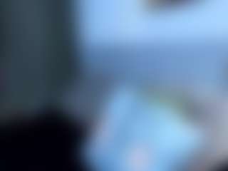 Angela MILF webcam performer live streaming