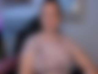 Live cam show with Angela - Middle Aged on wildcum.com