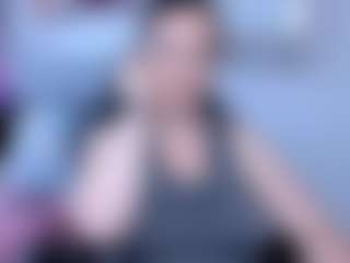 Angela MILF webcam performer live streaming
