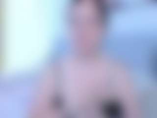 Live cam show with Angela - College MILF on Hubzter Live