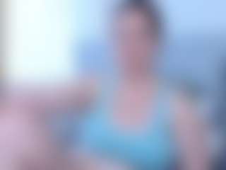 Live cam show with Angela - Amateur Brown Hair on CamwithHer