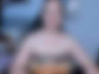 Live cam show with Angela - Middle Aged on Camsoda