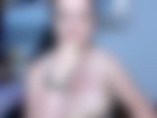 Live cam show with Angela - MILF Teen (18+) on Camsoda