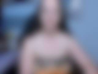 Live cam show with Angela - Role Play on Livezox