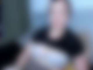 Angela MILF webcam performer live streaming