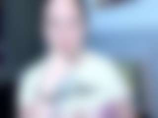 Angela MILF webcam performer live streaming