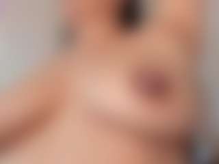 CailynHot MILF webcam performer live streaming
