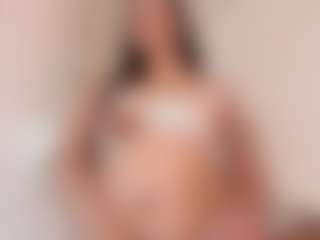 Live cam show with CailynHot - Brown Eyes Mature on Camming Site