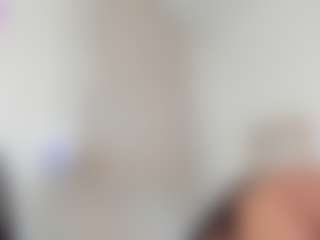 Live cam show with CailynHot - Bedroom Mature on xxxlivecams.org