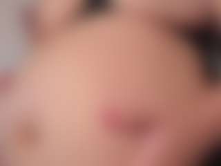 Live cam show with CailynHot - Full Nudity on CamClone