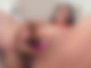 Live cam show with CailynHot - Mature on Camsoda