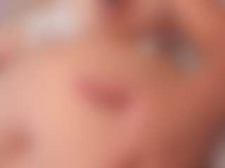 Live cam show with CailynHot - Brown Eyes Mature on Camsoda