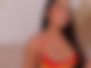 Dezzire's Live Sex Cam Show