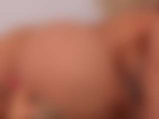 Dezzire's Live Sex Cam Show