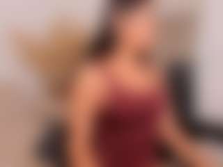 Dezzire's Live Sex Cam Show