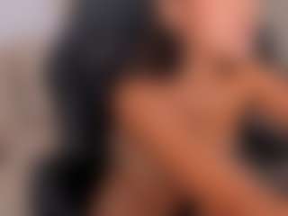 Dezzire's Live Sex Cam Show