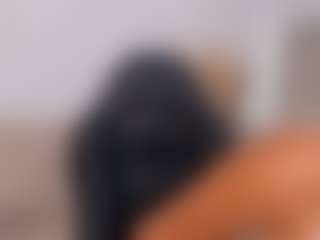 Dezzire's Live Sex Cam Show