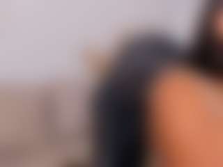 Dezzire's Live Sex Cam Show