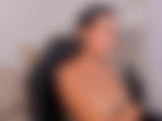 Dezzire's Live Sex Cam Show