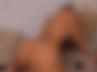 Dezzire's Live Sex Cam Show