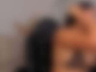 Live cam show with Dezzire - Flirt Ebony on intimatelivegirls.com