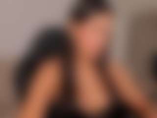 Dezzire's Live Sex Cam Show