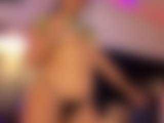 Live cam show with Nayla Potter - Teen (18+) on studioflirtlive.com