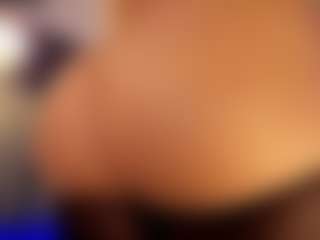 Live cam show with Nayla Potter - Double Penetration on CamwithHer