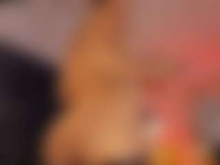 Live cam show with Nayla Potter - Curvy Teen (18+) on Mixed Magazine Live