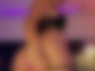 Live cam show with Nayla Potter - Striptease Latina on Milfs Live | colombia
