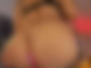 Live cam show with Nayla Potter - Dildo Or Vibrator on SinfulBabes