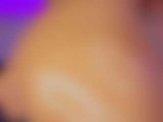 Live cam show with Nayla Potter - Double Penetration on Gym Cam Girls