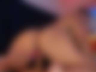 Live cam show with Nayla Potter - Control on Chatstar