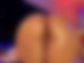 Live cam show with Nayla Potter - Athletic BBW on Soda Cam
