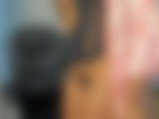 Live cam show with charlotte-tillerx - Bikini on Mixed Magazine Live