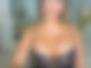 Elianabortt's Live Sex Cam Show