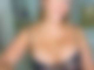 Elianabortt's Live Sex Cam Show