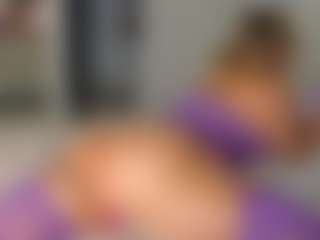 Elianabortt's Live Sex Cam Show