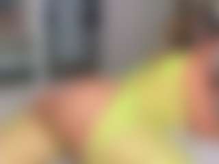 Elianabortt's Live Sex Cam Show