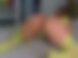 Elianabortt's Live Sex Cam Show