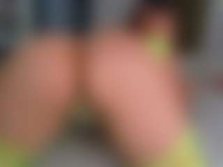Elianabortt's Live Sex Cam Show