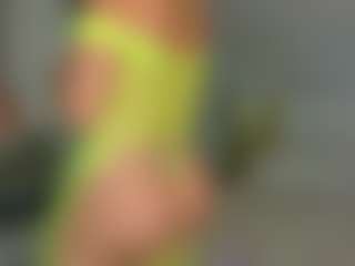 Elianabortt's Live Sex Cam Show