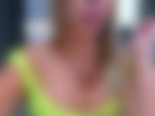 Elianabortt's Live Sex Cam Show