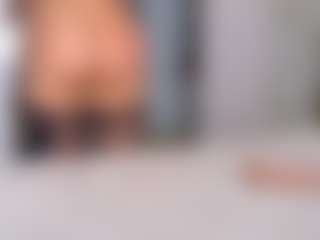 Elianabortt's Live Sex Cam Show