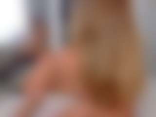 Elianabortt's Live Sex Cam Show