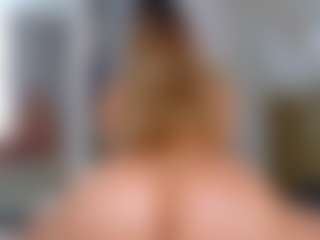 Elianabortt's Live Sex Cam Show