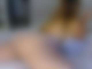 Elianabortt's Live Sex Cam Show