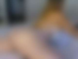 Elianabortt's Live Sex Cam Show