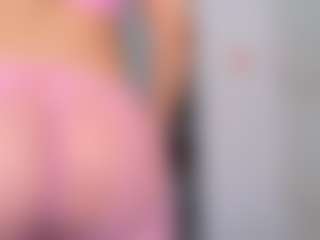Elianabortt's Live Sex Cam Show